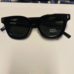 Good Fellow Classic Black Sunglasses with UV Protection
